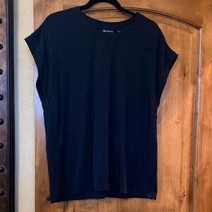Athleta Women's Classic Black Short Sleeve Tee. Move with ease top